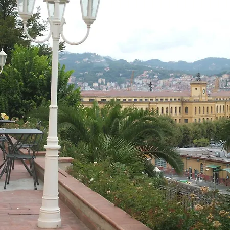 Konukevi Nina La Spezia