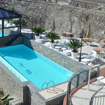 Nina لا سبيتسْيا