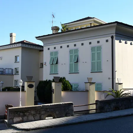 Nina بيت ضيافة لا سبيتسْيا